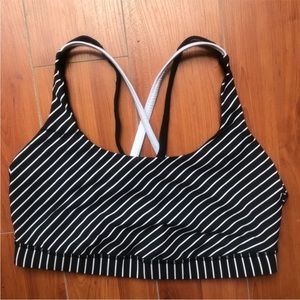 Black and white LuLuLemon Sports Bra